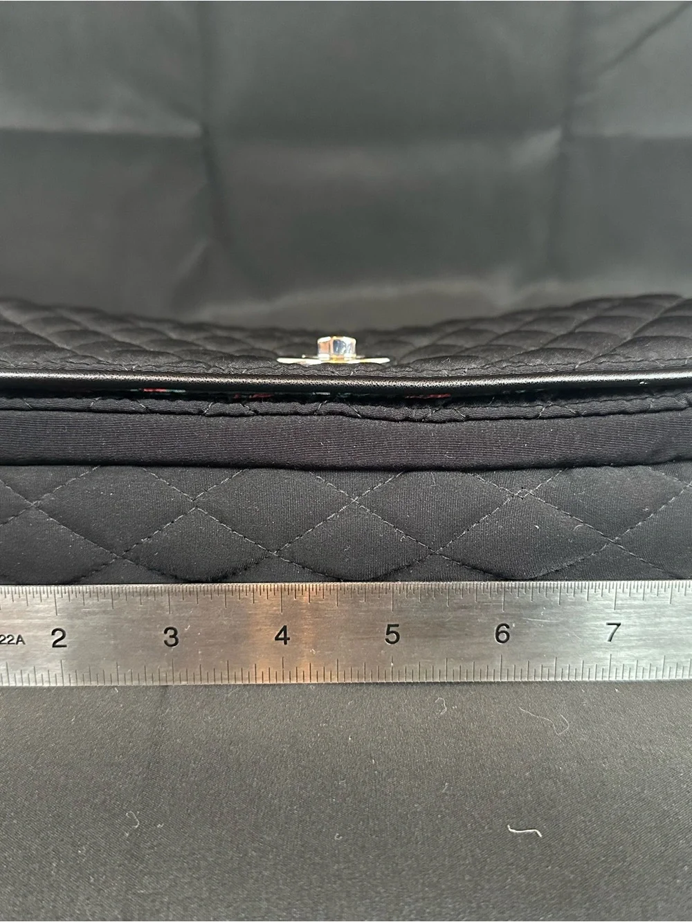 Vera Bradley Black Quilted Crossbody Bag with Logo Medallion, NWT, 9x6ins